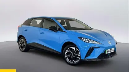 Begagnad MG MG4 EV SE 150 kW (204 HK) 2023 Halvkombi