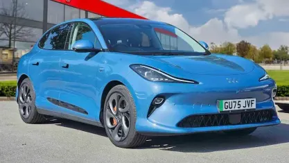 New MG IM6 553 kW (752 HP) 2025 Blue SUV