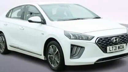 Used Hyundai Ioniq Premium 141 HP (103 kW) 2021 White Hatchback
