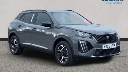 Używany Peugeot 2008 Allure 131 KM (96 kW) 2025 Szary SUV