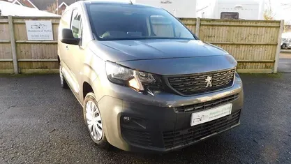 Used Peugeot Partner 102 HP (75 kW) 2021 MPV
