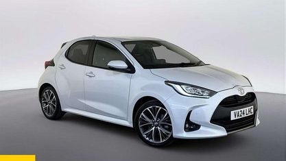 Używany Toyota Yaris Hybrid 116 KM (85 kW) 2024 Biały Hatchback