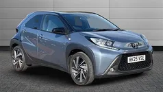 Persian salt with black Used 2025 Toyota Aygo Hatchback | £14,701 (Fair price)