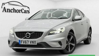 Second-hand Volvo V40 R-Design 122 CP (89 kW) 2018 Argintiu Hatchback