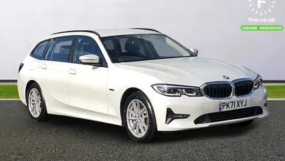 Used BMW 330e Comfort Edition 292 HP (214 kW) 2022 Estate