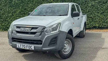 Used Isuzu D-Max 165 HP (121 kW) 2020 White Cabriolet