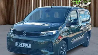 Used Vauxhall Combo Design Edition 100 kW (136 HP) 2026 MPV