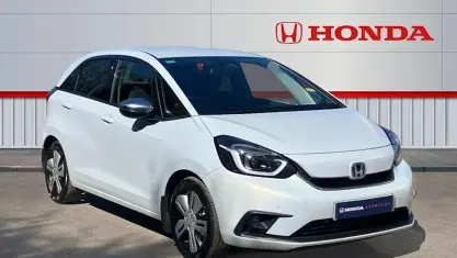 Second-hand Honda Jazz Hybrid 109 CP (80 kW) 2022 Alb Hatchback