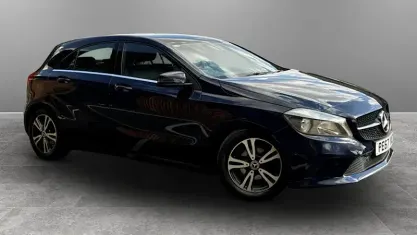 Used Mercedes A180 SE 109 HP (80 kW) 2017 Blue Hatchback