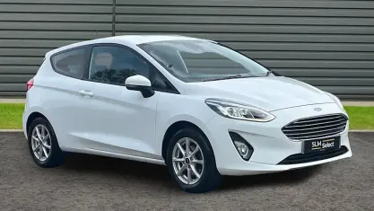 Used Ford Fiesta Zetec 86 HP (63 kW) 2019 White Hatchback