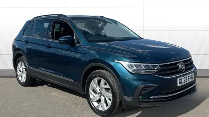 Used VW Tiguan Life 150 HP (110 kW) 2023 Blue SUV