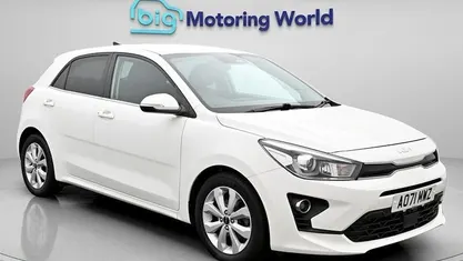 Begagnad Kia Rio 120 HK (88 kW) 2022 Halvkombi