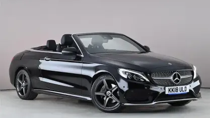Usado Mercedes C200 AMG Line Premium Plus 184 CV (135 kW) 2018 Negro Descapotable