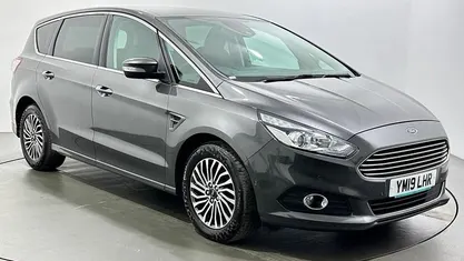 Used Ford S-MAX Titanium 150 HP (110 kW) 2019 Grey MPV