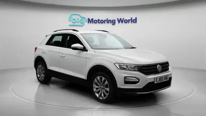 Used VW T-Roc SE 150 HP (110 kW) 2020 White SUV