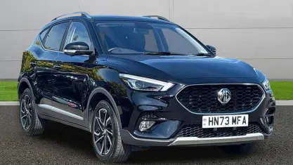 Begagnad MG ZS Exclusive 111 HK (81 kW) 2023 Svart SUV