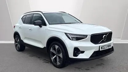 Begagnad Volvo XC40 Ultimate 197 HK (144 kW) 2023 SUV