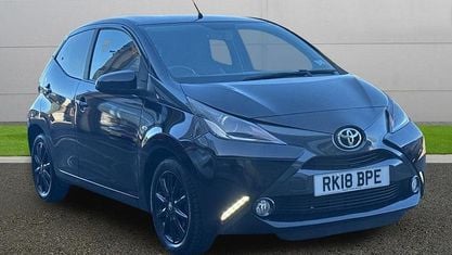 Gebraucht Toyota Aygo x-style 69 PS (50 kW) 2018 Schwarz Kleinwagen