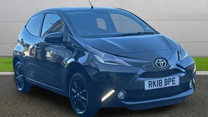 Used Toyota Aygo x-style 69 HP (50 kW) 2018 Black Hatchback