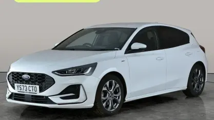 Gebraucht Ford Focus ST-Line 125 PS (91 kW) 2023 Weiß Kleinwagen