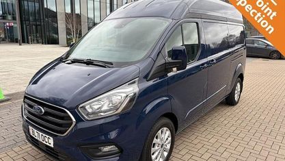 Begagnad Ford Transit Custom Limited 131 HK (96 kW) 2023 Van