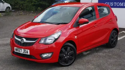 Used Vauxhall Viva 75 HP (55 kW) 2017 Red Hatchback