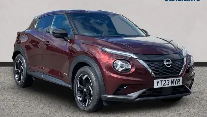 Używany Nissan Juke N-Connecta 143 KM (105 kW) 2023 Czerwony SUV