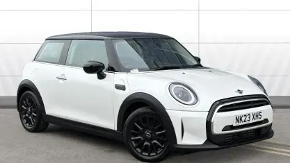 Used Mini Cooper Classic 136 HP (100 kW) 2023 White Hatchback