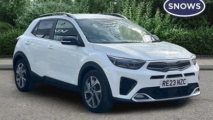 Used Kia Stonic GT-Line 101 HP (74 kW) 2023 Clear white SUV
