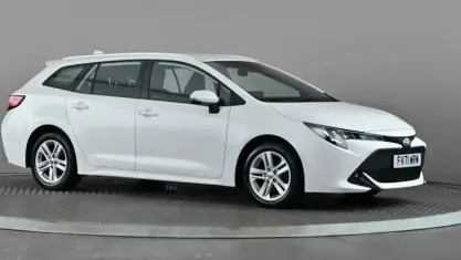 Used Toyota Corolla 122 HP (89 kW) 2022 White Estate