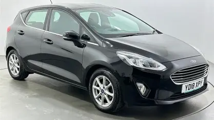 Used Ford Fiesta Zetec 86 HP (63 kW) 2018 Black Hatchback