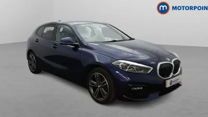 Begagnad BMW 118 Sport Line 140 HK (102 kW) 2020 Blå Halvkombi