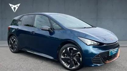 Używany Cupra Born e-Boost 169 kW (230 KM) 2023 Niebieski Hatchback