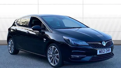 Used Vauxhall Astra Edition 122 HP (89 kW) 2021 Black Hatchback