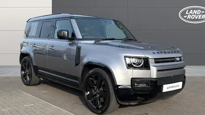 Usado Land Rover Defender SE Dynamic 249 HP (183 kW) 2025 SUV