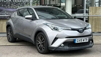Used Toyota C-HR 122 HP (89 kW) 2018 Silver SUV