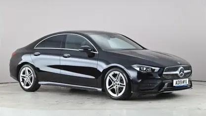 Usado Mercedes CLA180 AMG line 136 HP (100 kW) 2022 Sedan