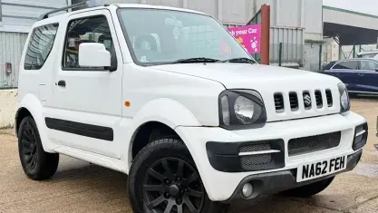 Used Suzuki Jimny SZ3 86 HP (63 kW) 2012 White SUV