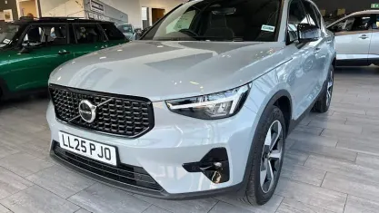 Used Volvo XC40 Plus 197 HP (144 kW) 2025 Grey SUV