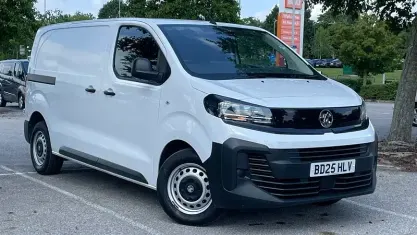 Used Vauxhall Vivaro S 120 HP (88 kW) 2025 White MPV