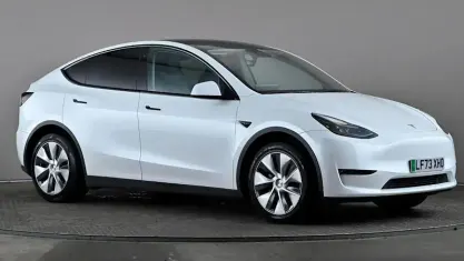 Used Tesla Model Y Long Range AWD 286 kW (389 HP) 2025 SUV