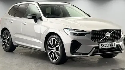 Używany Volvo XC60 Ultimate 250 KM (183 kW) 2022 Srebrny SUV