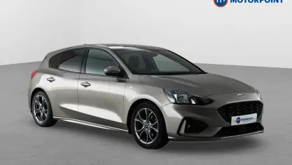 Used Ford Focus ST-Line 125 HP (91 kW) 2019 Silver Hatchback