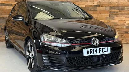 Used VW Golf VII GTI 220 HP (161 kW) 2015 Hatchback