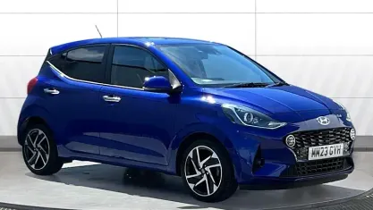 Used Hyundai i10 Premium 67 HP (49 kW) 2023 Blue Hatchback