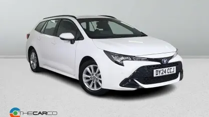 Used Toyota Corolla 140 HP (102 kW) 2024 White Estate