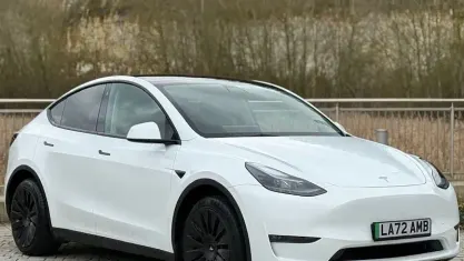 Used Tesla Model Y Long Range AWD 286 kW (389 HP) 2025 SUV