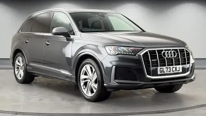 Used Audi Q7 S-Line 231 HP (169 kW) 2023 Daytona gray pearl effect/daytona gray pearl effec SUV