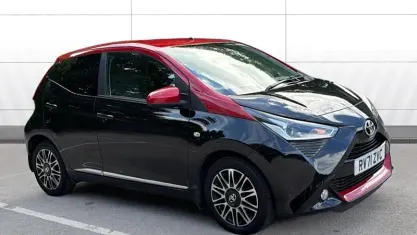 Used Toyota Aygo X-clusiv 72 HP (52 kW) 2021 Black Hatchback