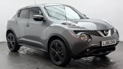 Used Nissan Juke Tekna 110 HP (80 kW) 2016 Grey SUV